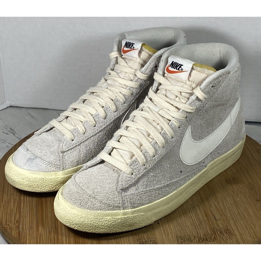 Nike Women’s Blazer Mid '77 VNTG Light Bone White Grey Size 9 DV7006-001